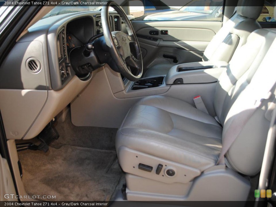 Gray/Dark Charcoal Interior Photo for the 2004 Chevrolet Tahoe Z71 4x4 #37983208