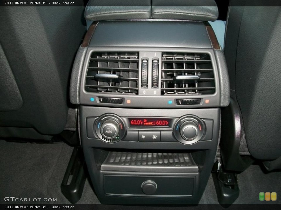 Black Interior Controls for the 2011 BMW X5 xDrive 35i #37985689