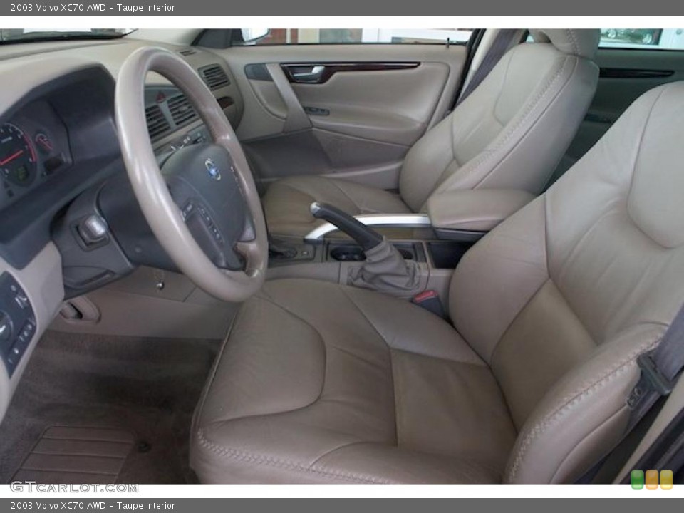 Taupe Interior Photo for the 2003 Volvo XC70 AWD #37989801