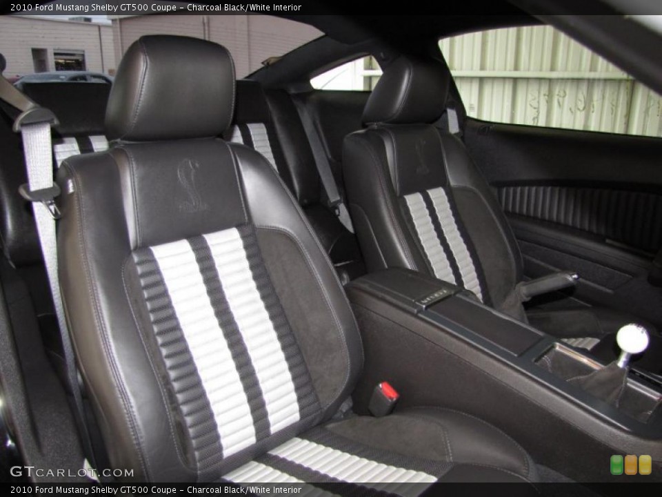 Charcoal Black/White Interior Photo for the 2010 Ford Mustang Shelby GT500 Coupe #37990593
