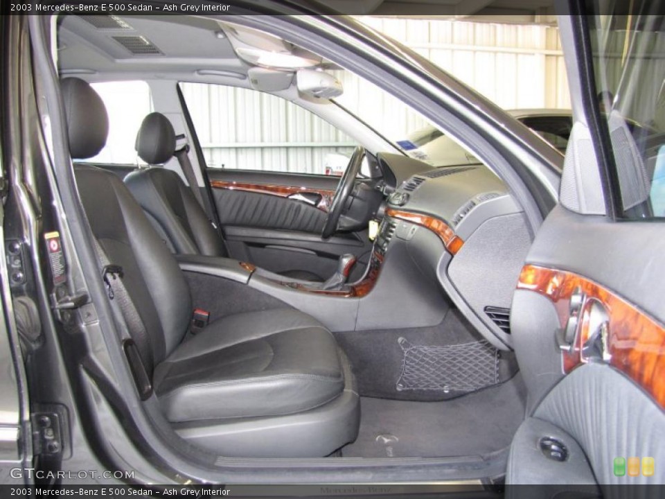 Ash Grey Interior Photo for the 2003 Mercedes-Benz E 500 Sedan #37991337