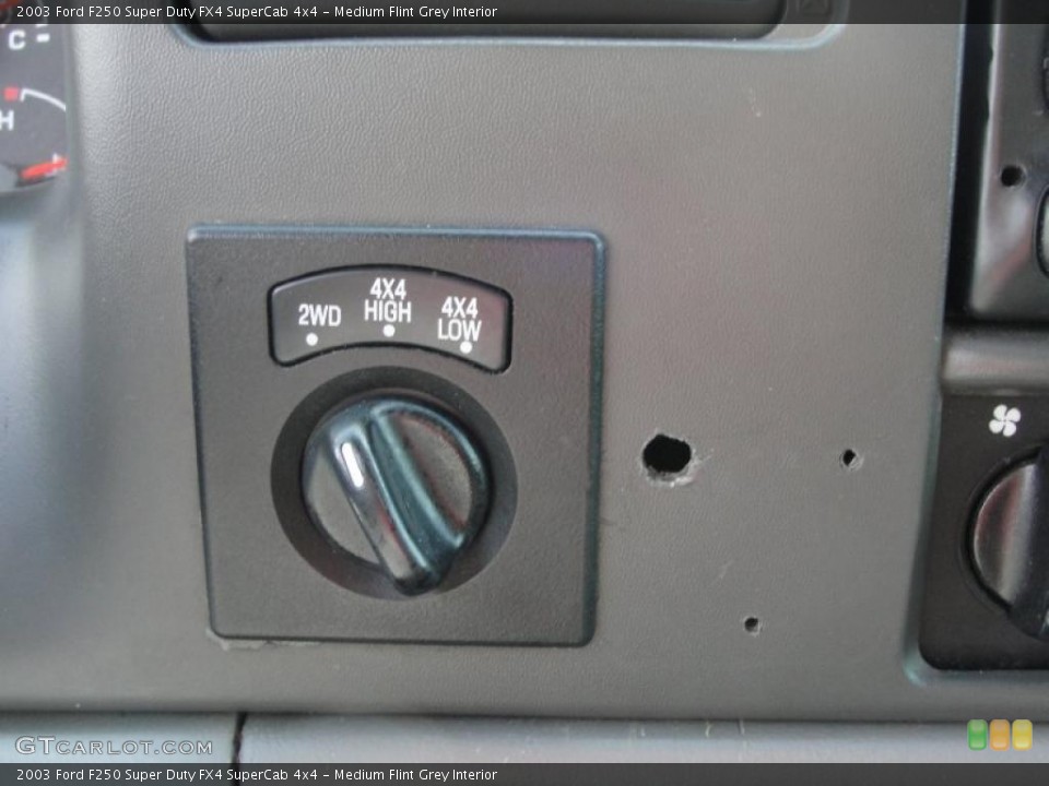 Medium Flint Grey Interior Controls for the 2003 Ford F250 Super Duty FX4 SuperCab 4x4 #37991585