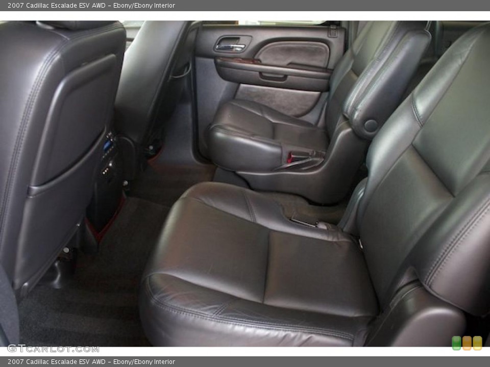 Ebony/Ebony Interior Photo for the 2007 Cadillac Escalade ESV AWD #37992169