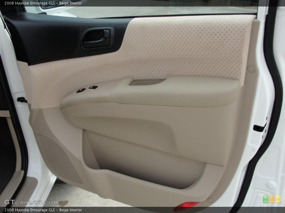 Beige Interior Photo for the 2008 Hyundai Entourage GLS #37994633