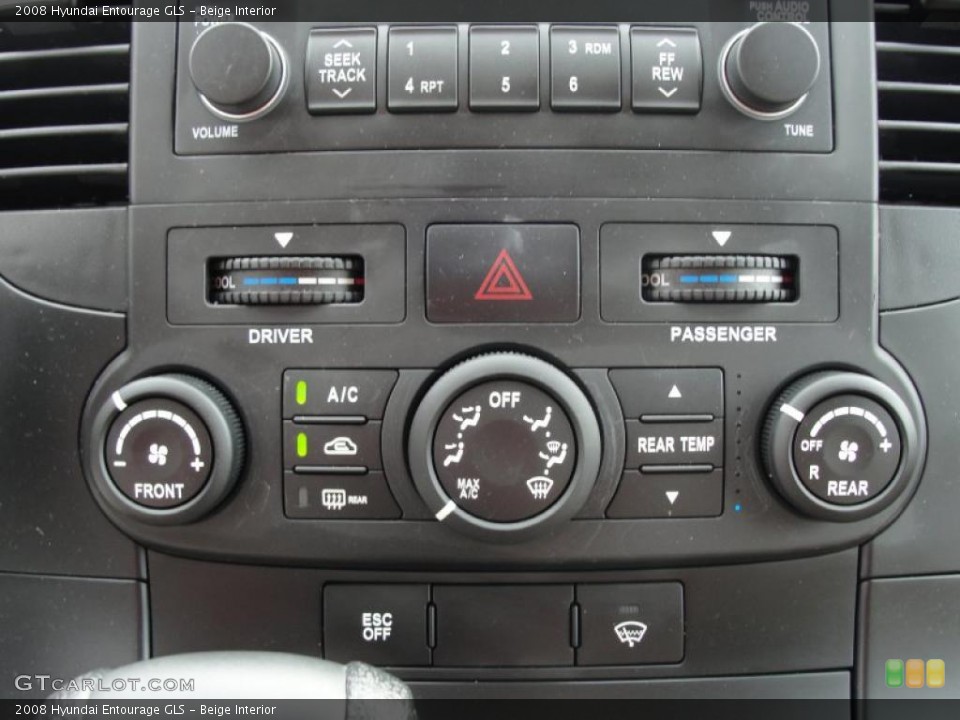 Beige Interior Controls for the 2008 Hyundai Entourage GLS #37994837