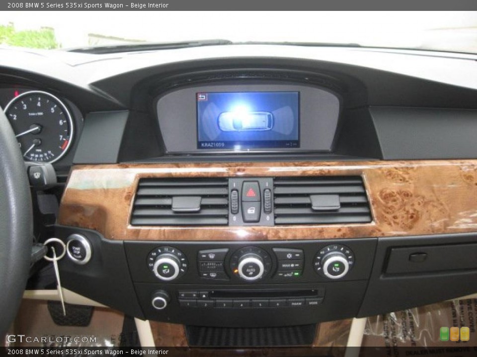 Beige Interior Controls for the 2008 BMW 5 Series 535xi Sports Wagon #37996557