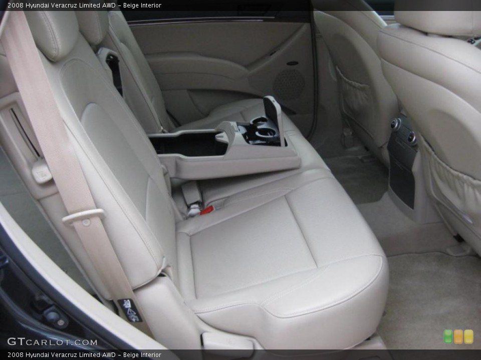 Beige Interior Photo for the 2008 Hyundai Veracruz Limited AWD #37997433