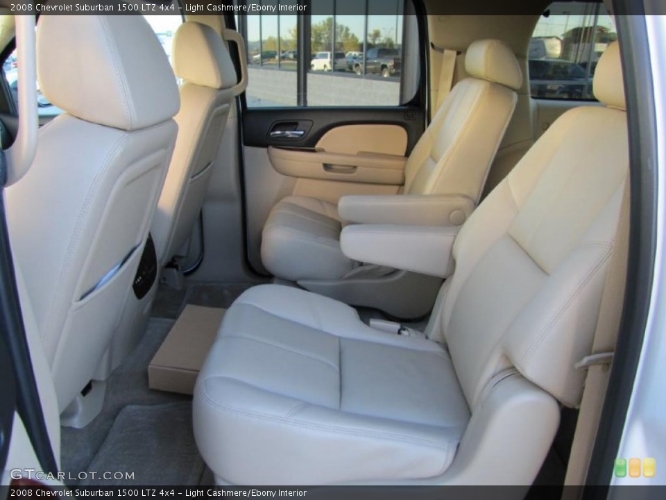 Light Cashmere/Ebony Interior Photo for the 2008 Chevrolet Suburban 1500 LTZ 4x4 #38005034