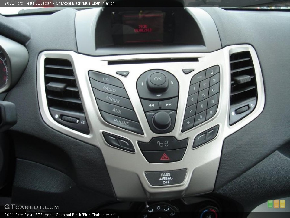 Charcoal Black/Blue Cloth Interior Controls for the 2011 Ford Fiesta SE Sedan #38006370