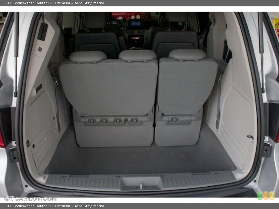Aero Gray Interior Trunk for the 2010 Volkswagen Routan SEL Premium #38008481
