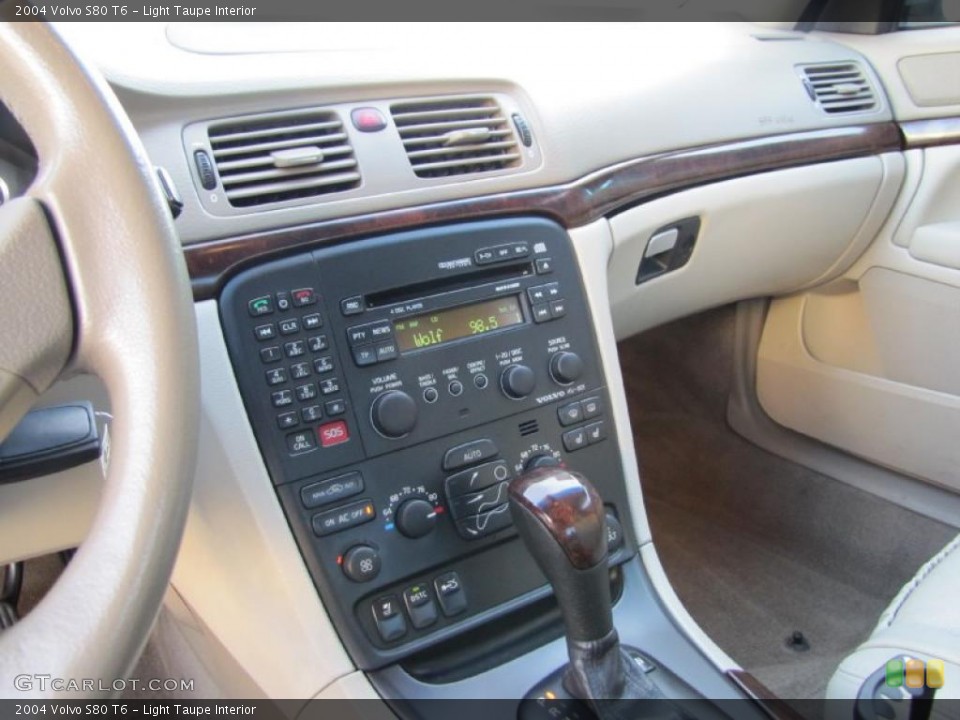 Light Taupe Interior Controls for the 2004 Volvo S80 T6 #38015240
