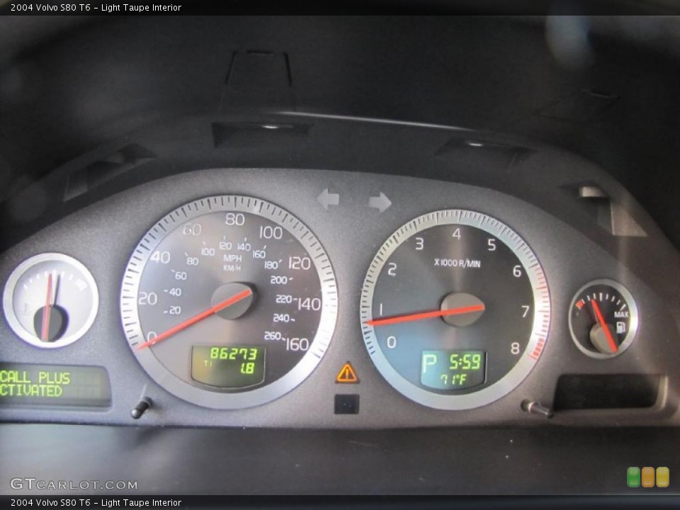Light Taupe Interior Gauges for the 2004 Volvo S80 T6 #38015256