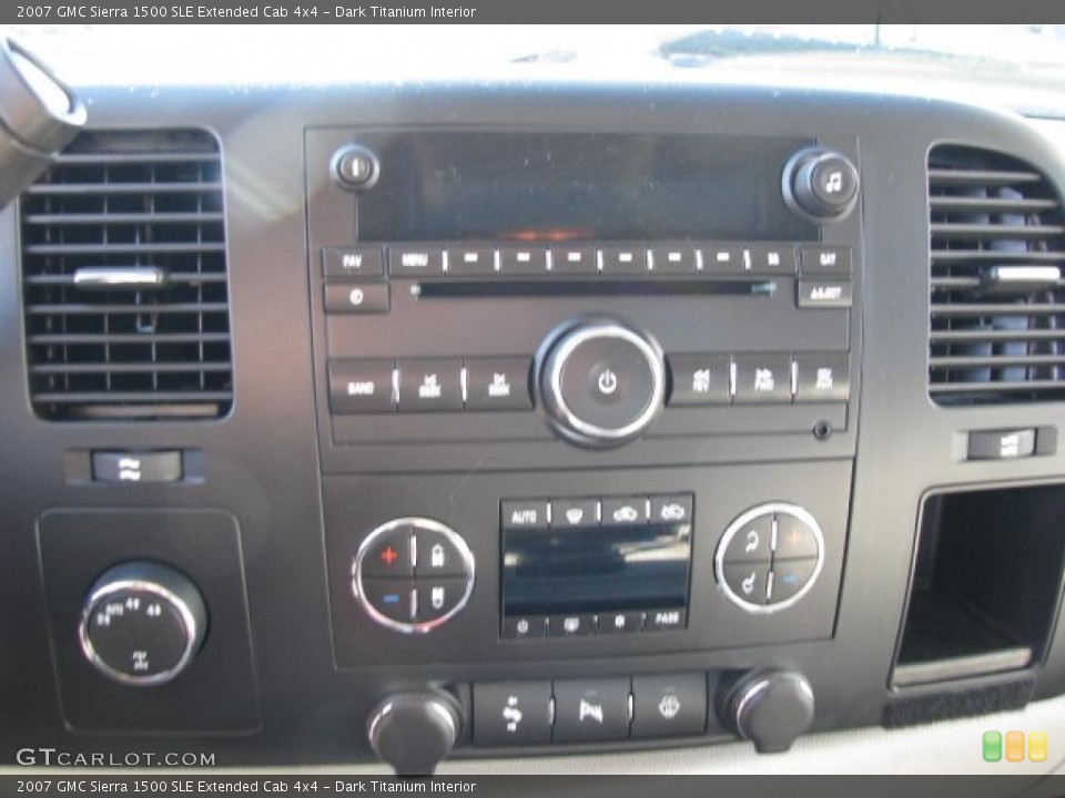 Dark Titanium Interior Controls for the 2007 GMC Sierra 1500 SLE Extended Cab 4x4 #38016008