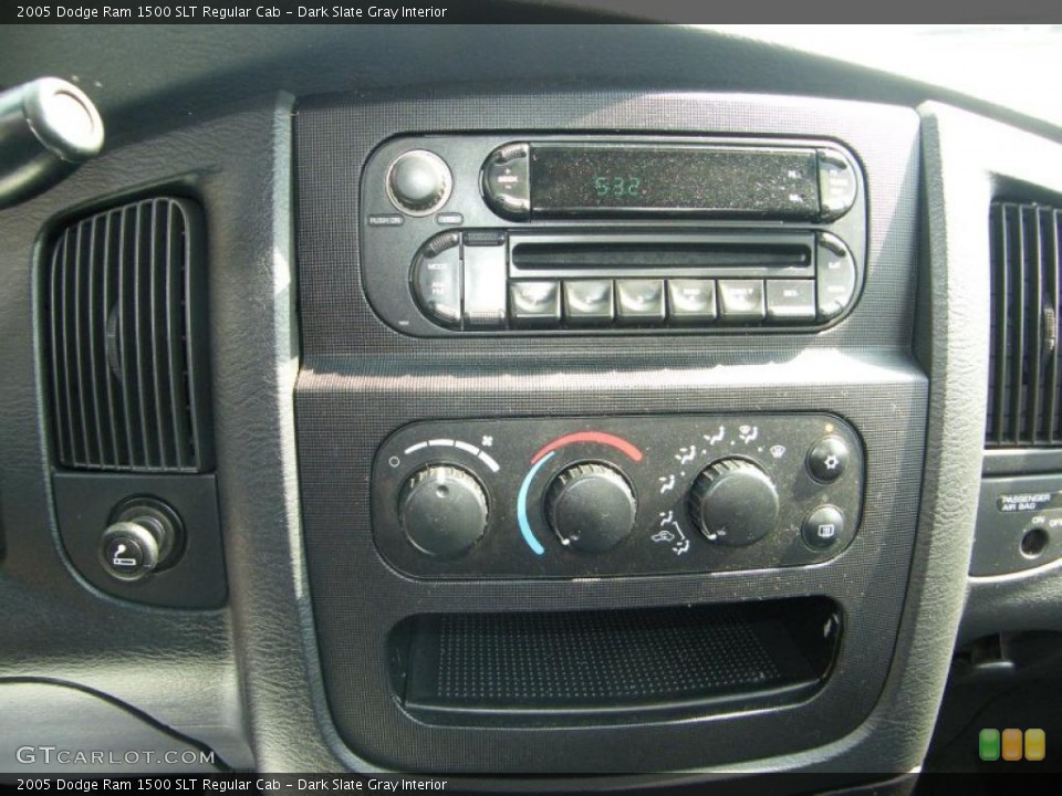 Dark Slate Gray Interior Controls for the 2005 Dodge Ram 1500 SLT Regular Cab #38016052