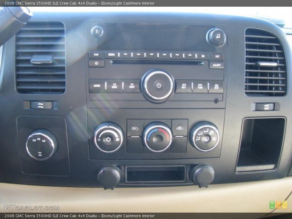 Ebony/Light Cashmere Interior Controls for the 2008 GMC Sierra 3500HD SLE Crew Cab 4x4 Dually #38017744