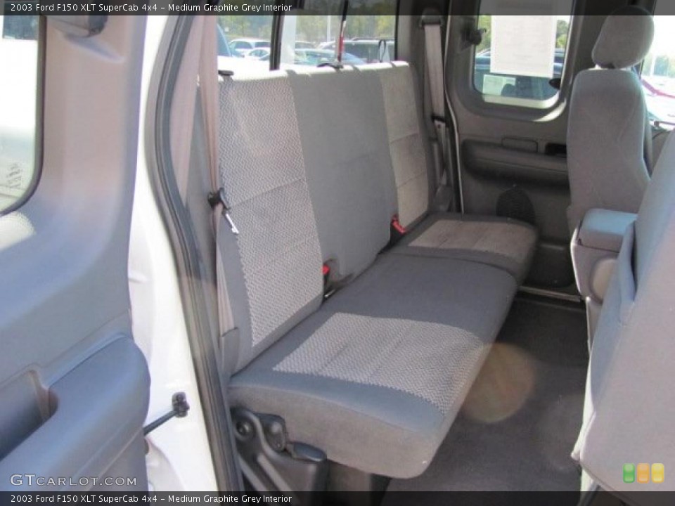 Medium Graphite Grey Interior Photo for the 2003 Ford F150 XLT SuperCab 4x4 #38018794