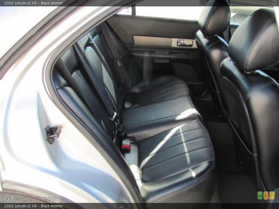 Black Interior Photo for the 2003 Lincoln LS V8 #38019100