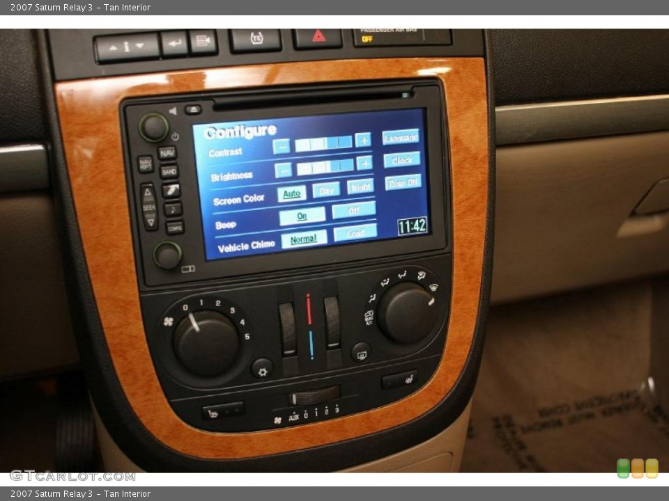 Tan Interior Controls for the 2007 Saturn Relay 3 #38019528