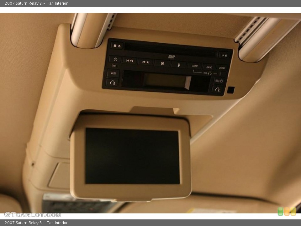 Tan Interior Controls for the 2007 Saturn Relay 3 #38019684