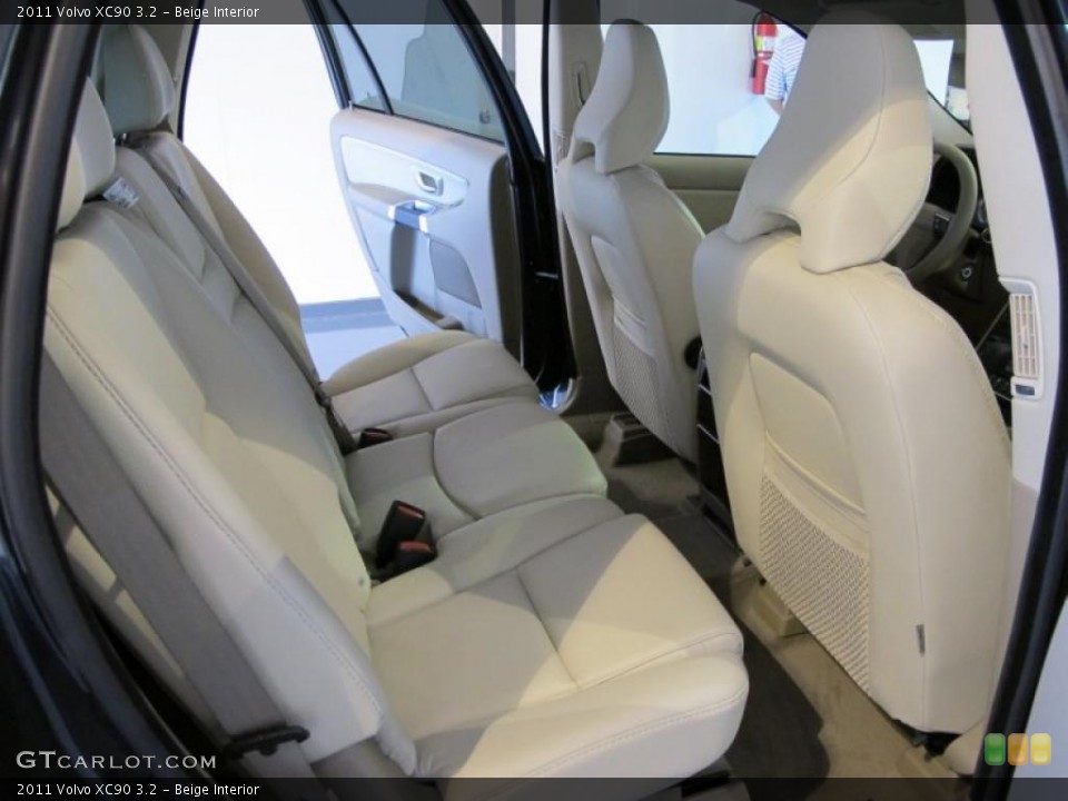 Beige Interior Photo for the 2011 Volvo XC90 3.2 #38019920