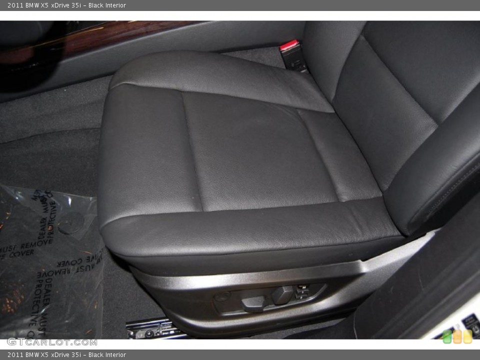 Black Interior Photo for the 2011 BMW X5 xDrive 35i #38026353