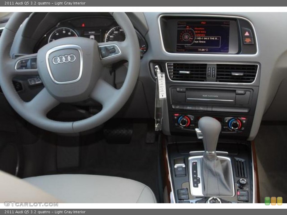 Light Gray Interior Dashboard for the 2011 Audi Q5 3.2 quattro #38027026
