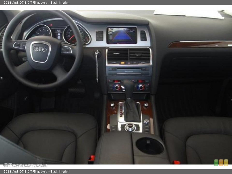Black Interior Dashboard for the 2011 Audi Q7 3.0 TFSI quattro #38027362