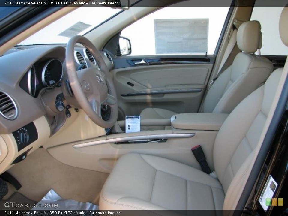 Cashmere Interior Photo for the 2011 Mercedes-Benz ML 350 BlueTEC 4Matic #38030852