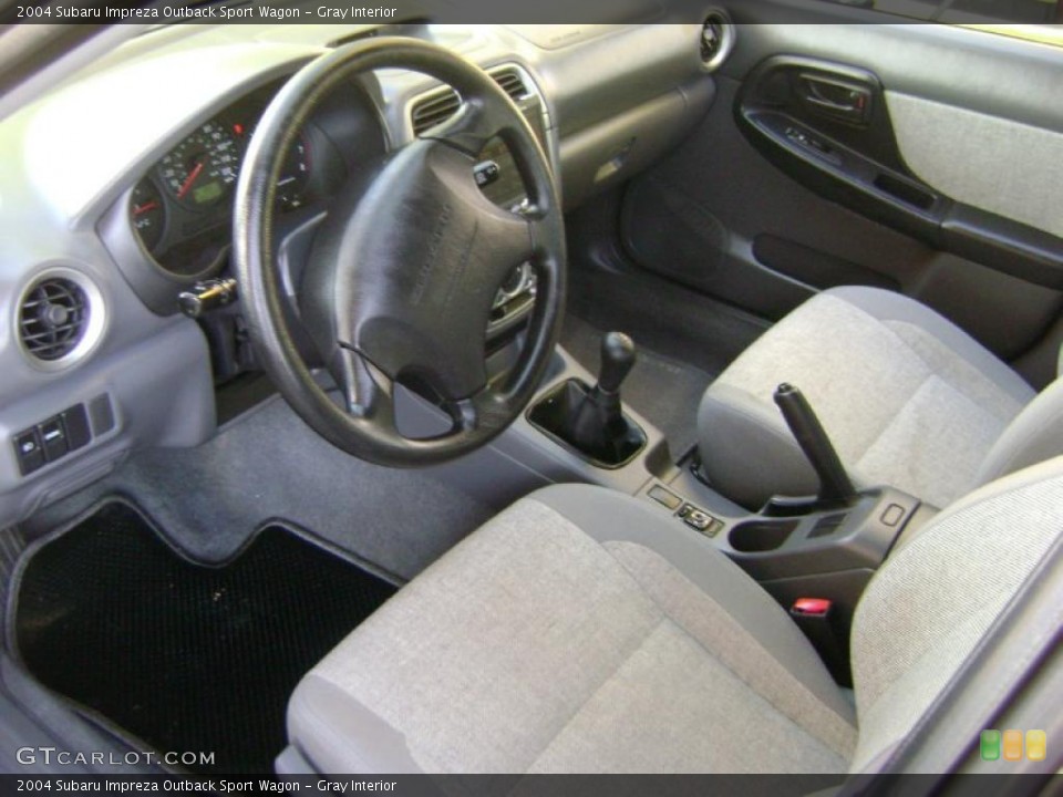 Gray Interior Photo for the 2004 Subaru Impreza Outback Sport Wagon #38034261