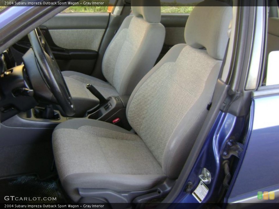 Gray Interior Photo for the 2004 Subaru Impreza Outback Sport Wagon #38034281