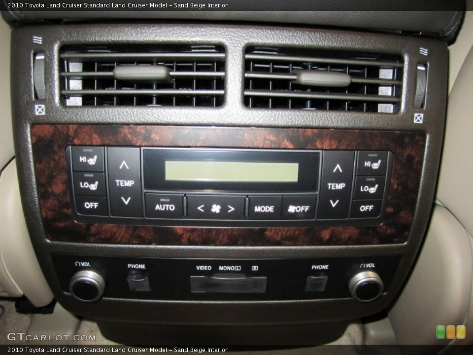 Sand Beige Interior Controls for the 2010 Toyota Land Cruiser  #38035213