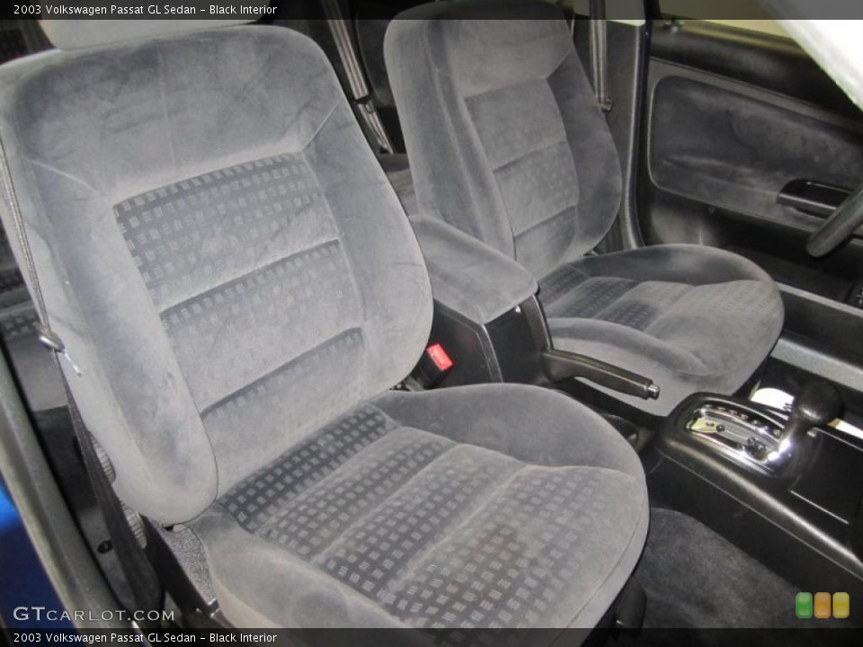 Black Interior Photo for the 2003 Volkswagen Passat GL Sedan #38038402