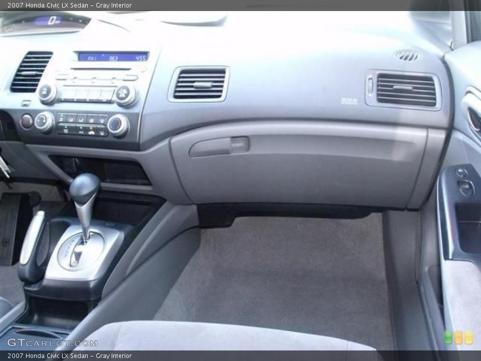 Gray Interior Photo for the 2007 Honda Civic LX Sedan #38046676
