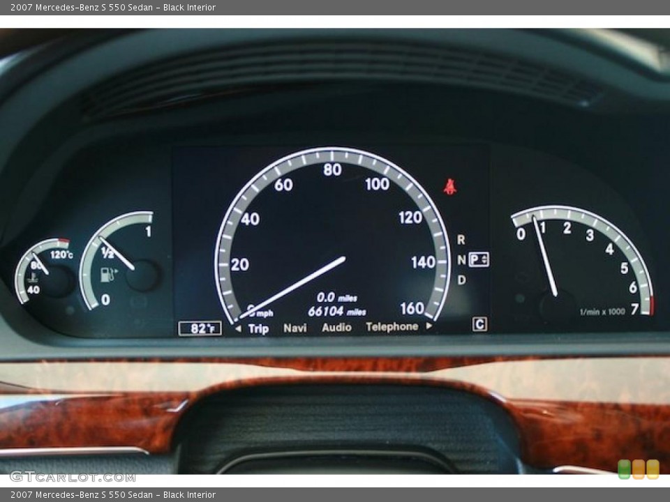 Black Interior Gauges for the 2007 Mercedes-Benz S 550 Sedan #38048768