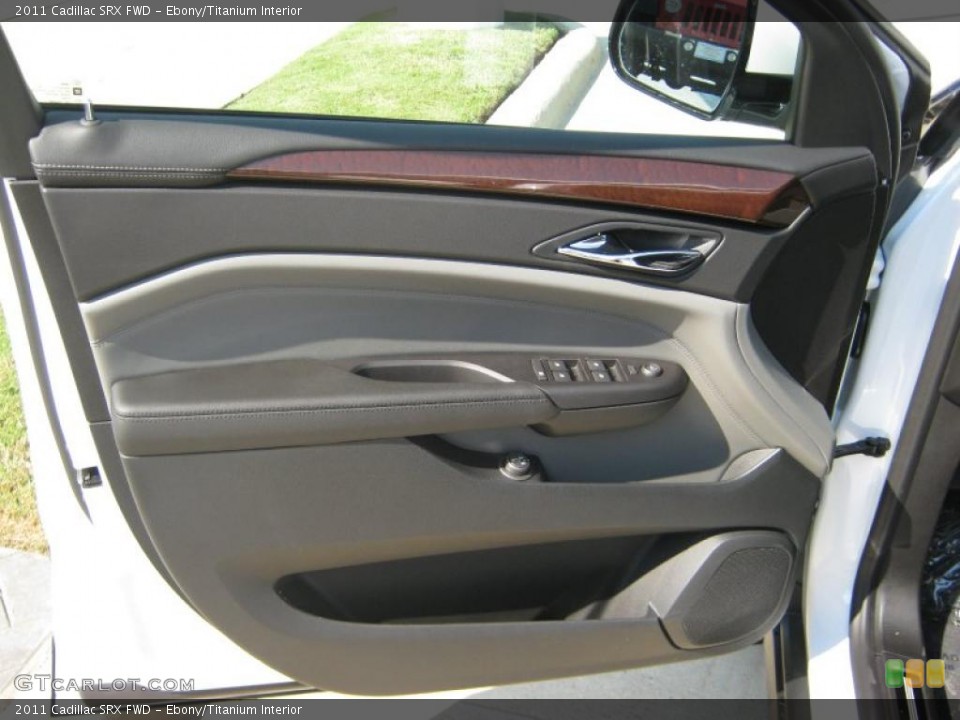 Ebony/Titanium Interior Photo for the 2011 Cadillac SRX FWD #38054086