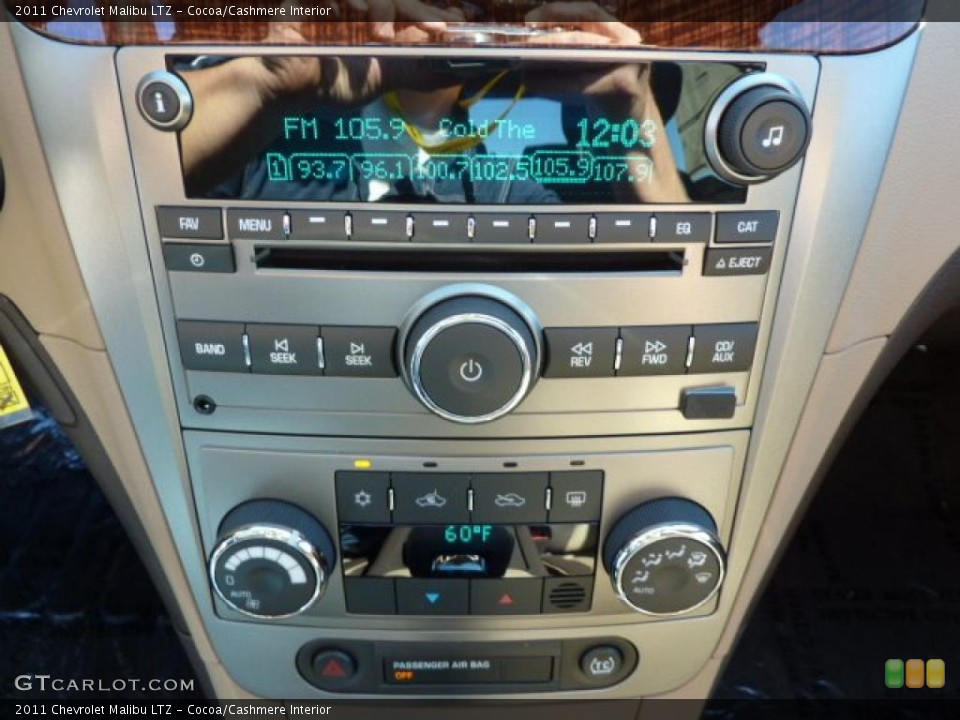 Cocoa/Cashmere Interior Controls for the 2011 Chevrolet Malibu LTZ #38055734