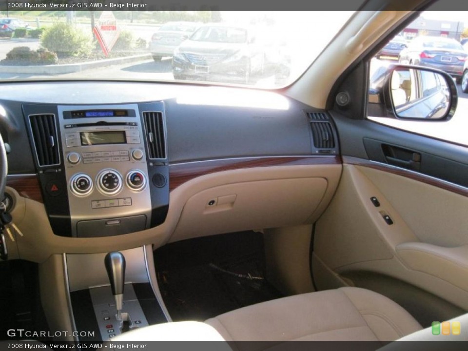 Beige Interior Photo for the 2008 Hyundai Veracruz GLS AWD #38057874