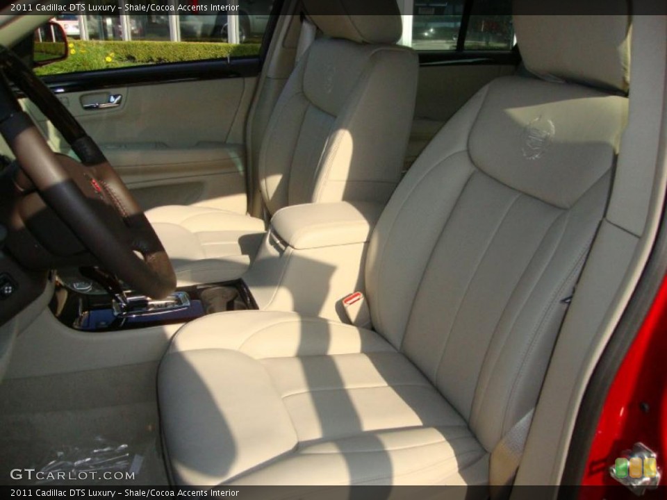 Shale/Cocoa Accents Interior Photo for the 2011 Cadillac DTS Luxury #38059646