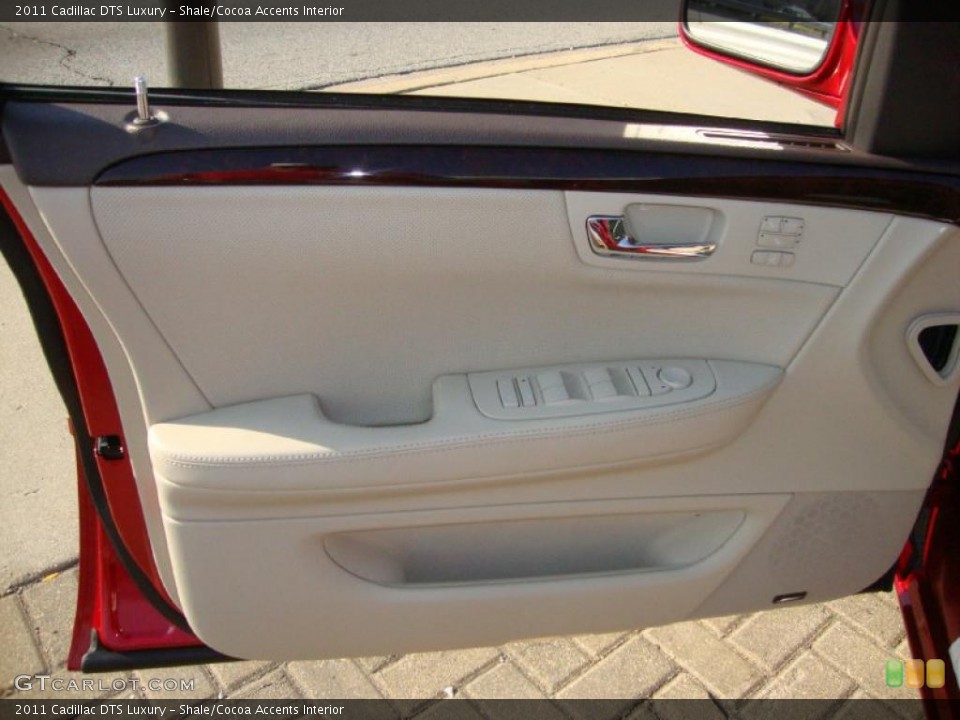 Shale/Cocoa Accents Interior Photo for the 2011 Cadillac DTS Luxury #38059678