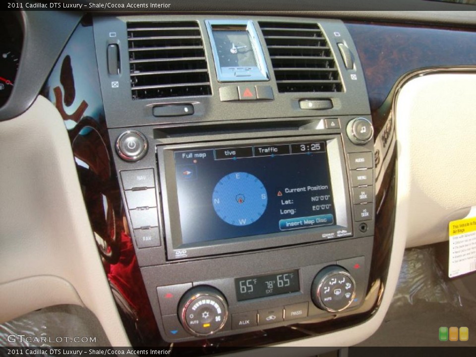 Shale/Cocoa Accents Interior Controls for the 2011 Cadillac DTS Luxury #38059738