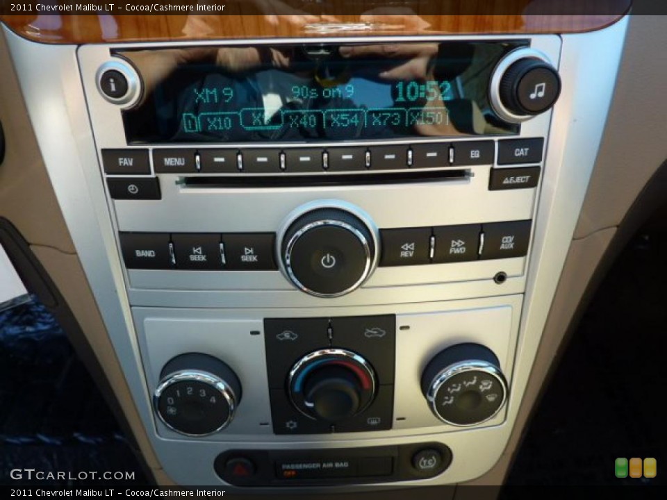 Cocoa/Cashmere Interior Controls for the 2011 Chevrolet Malibu LT #38061011