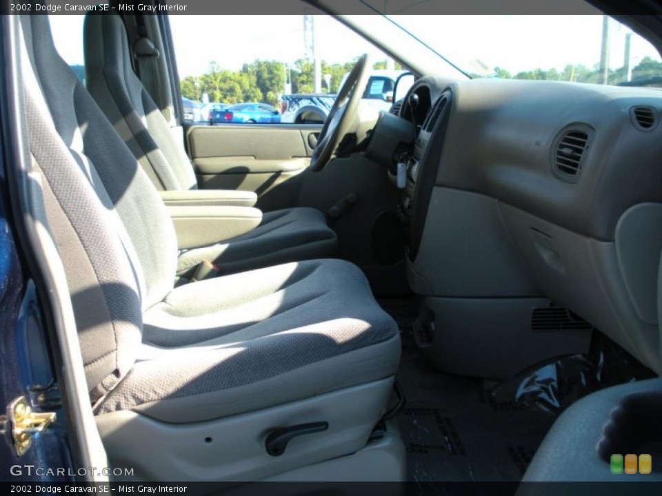 Mist Gray Interior Photo for the 2002 Dodge Caravan SE #38062984