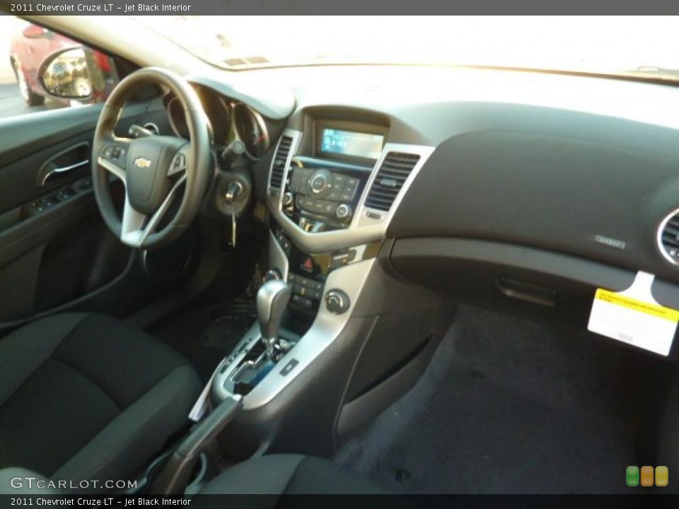Jet Black Interior Photo for the 2011 Chevrolet Cruze LT #38065164