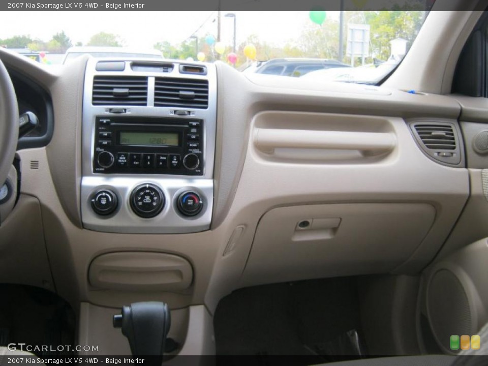 Beige Interior Dashboard for the 2007 Kia Sportage LX V6 4WD #38066088
