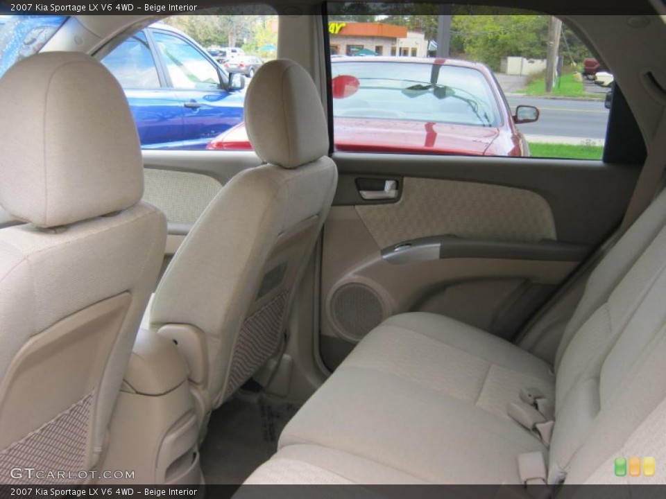 Beige Interior Photo for the 2007 Kia Sportage LX V6 4WD #38066104