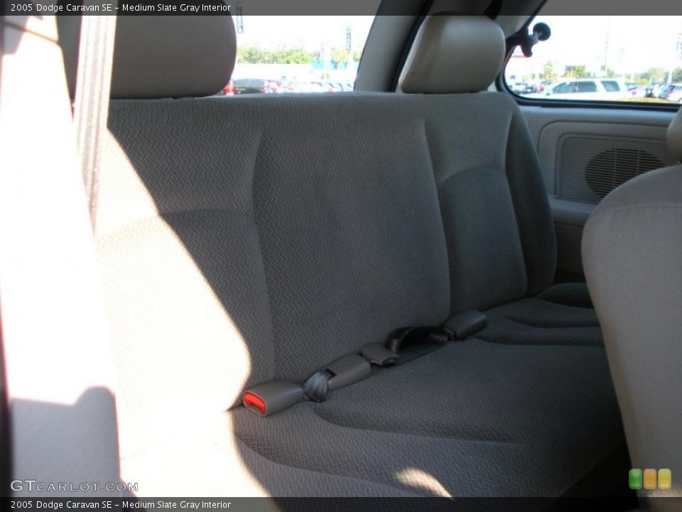 Medium Slate Gray Interior Photo for the 2005 Dodge Caravan SE #38067420
