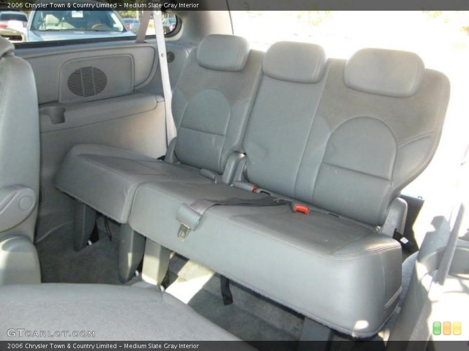 Medium Slate Gray Interior Photo for the 2006 Chrysler Town & Country Limited #38070289