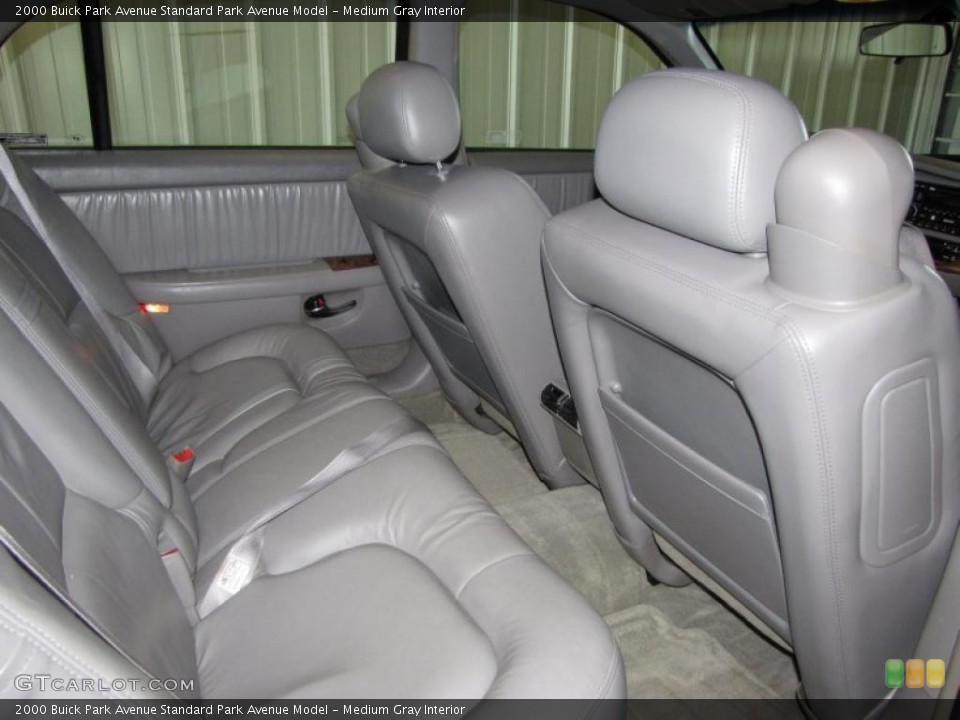 Medium Gray Interior Photo for the 2000 Buick Park Avenue  #38071553