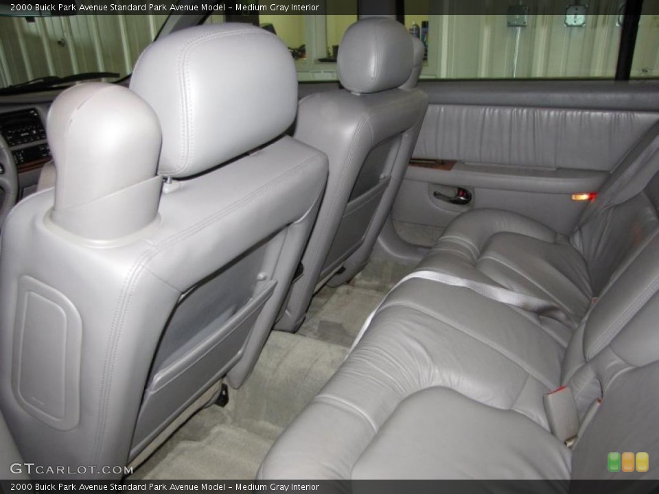 Medium Gray Interior Photo for the 2000 Buick Park Avenue  #38071653