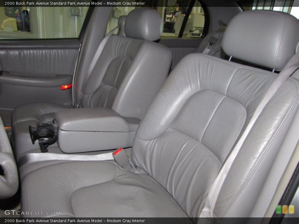Medium Gray Interior Photo for the 2000 Buick Park Avenue  #38071713